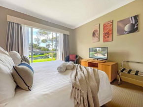 Villa Lago, Lovedale